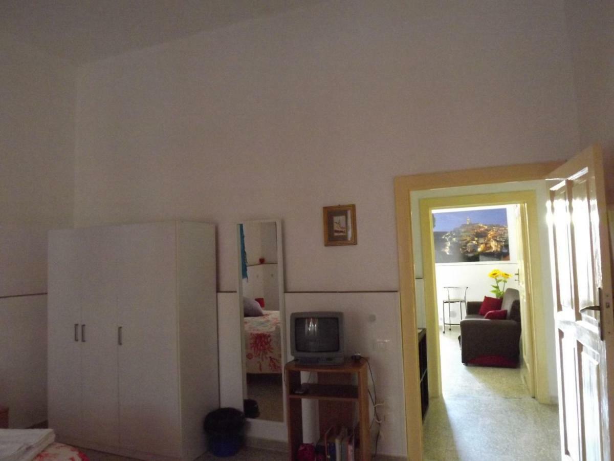 Casa Vacanze La Terra Dei Briganti Матера Экстерьер фото
